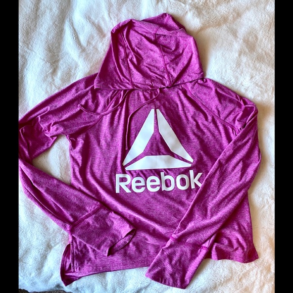 *SOLD*Reebok Long sleeve with hoodie - Picture 4 of 7